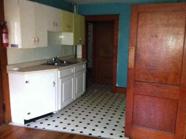 5 River St, 5 River St APT B, Windsor, VT 05089