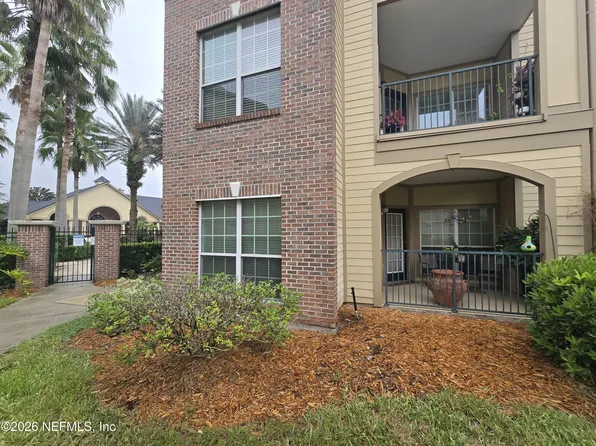 7800 POINT MEADOWS Drive #1017, Jacksonville, FL 32256