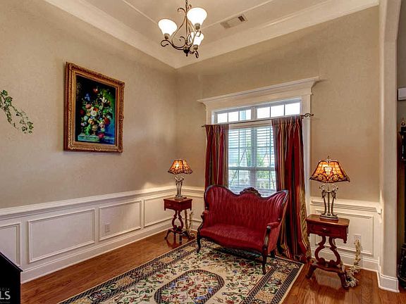 5th image of 125 Blue Grass Way #10B