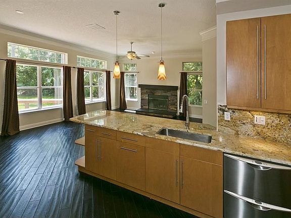 4th image of 42 Sea Winds Ln E