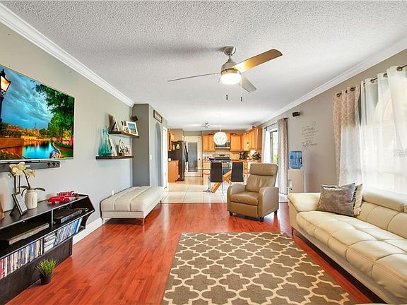 2nd image of 629 Crane Dr