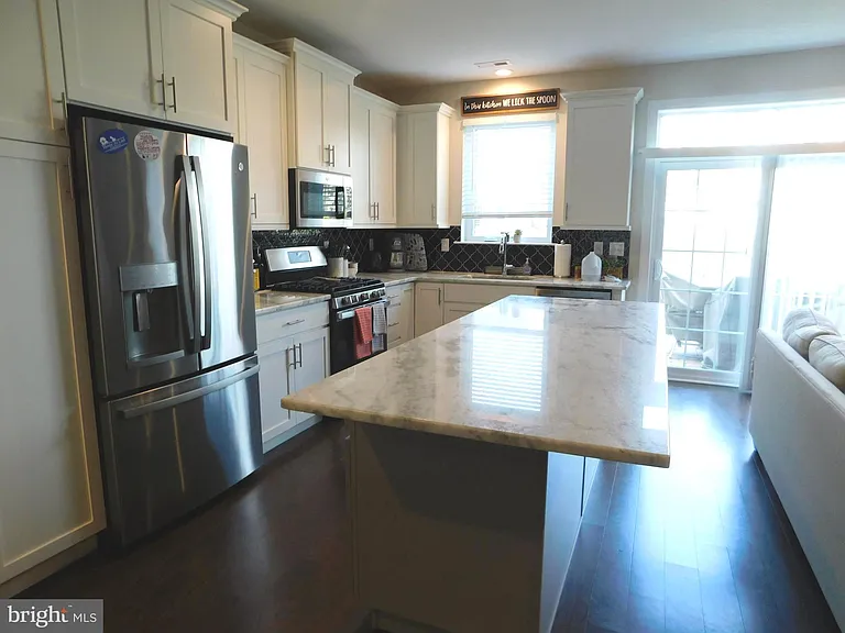 16740 River View Cir — Photo 5