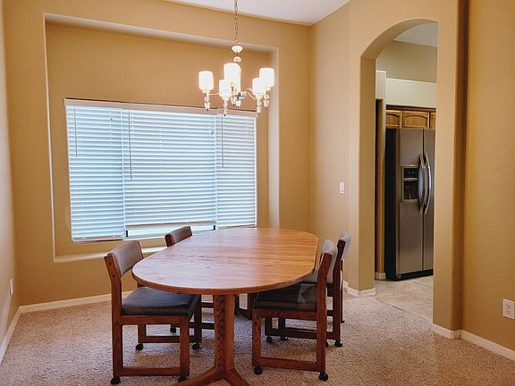 4th image of 682 S Lawson Dr