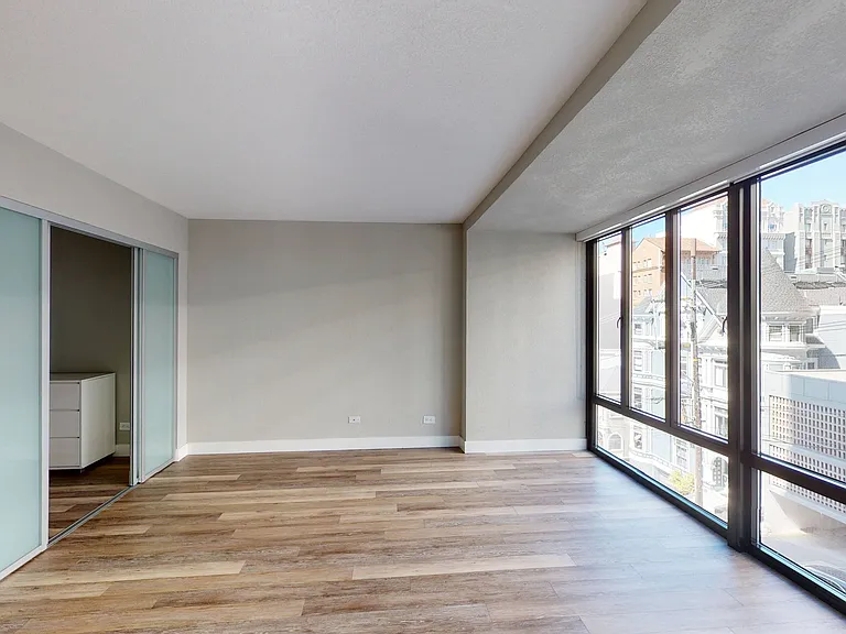 2000 Broadway Street Apartments — Photo 27