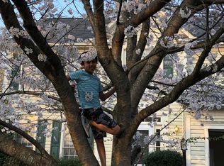 16041 Hayes Ln, Woodbridge, VA 22191