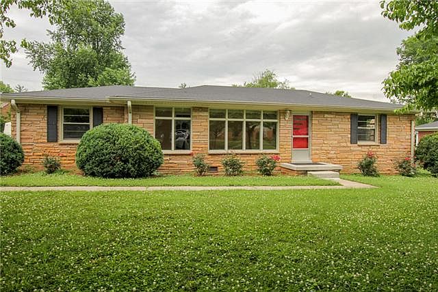 1st image of 320 North Dr