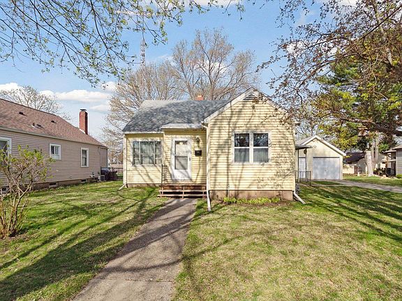 2nd image of 909 Caroline St