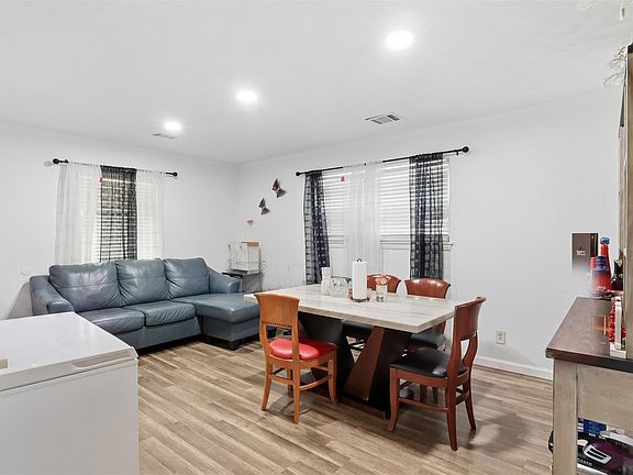 2nd image of 7210 Colton St