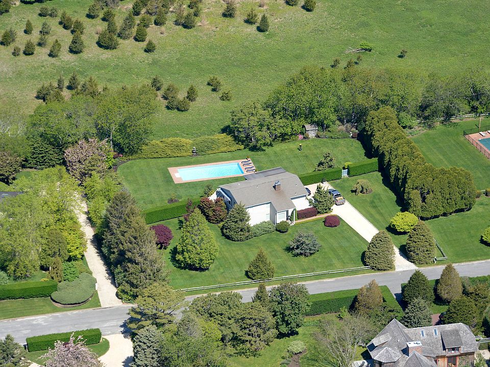 1st image of 50 Lawrence Ct