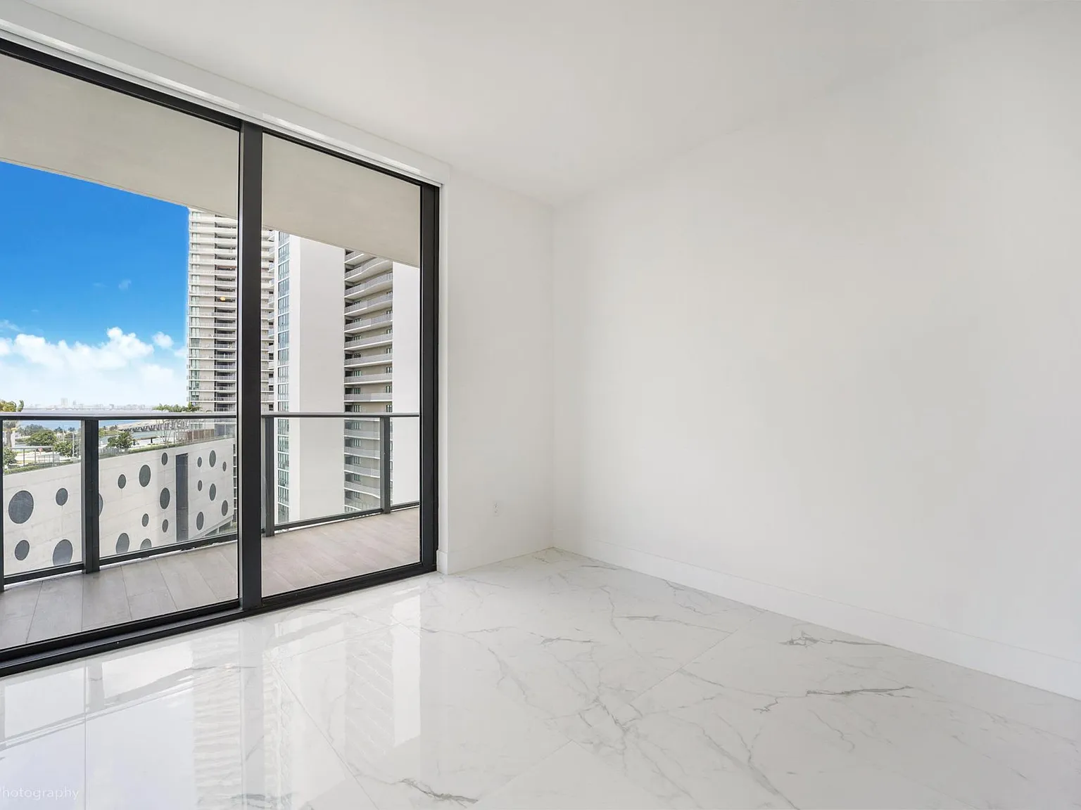 1 bed, 1.5 bath, 610 sqft, $3,200 — Photo 3