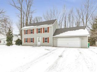 2564 N Trillium Cir, Green Bay, WI 54313