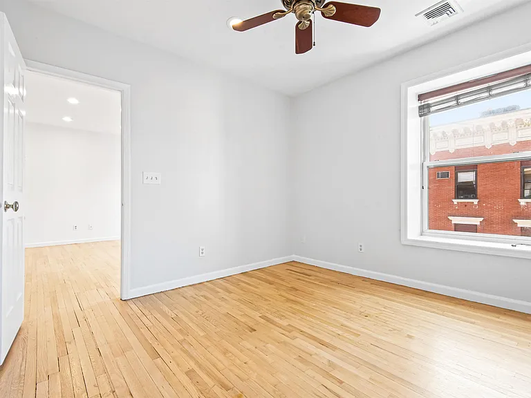 300 Hudson St #13 — Photo 9