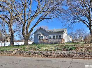 540 E 2nd St, Hickman, NE 68372