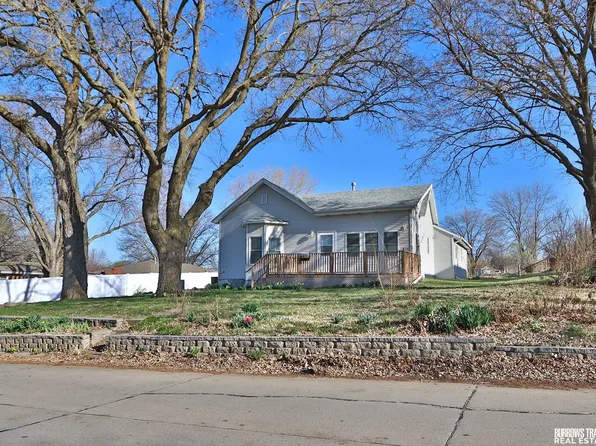 540 E 2nd St, Hickman, NE 68372