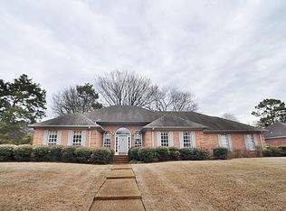 2011 Hummingbird Ln, Tupelo, MS 38801