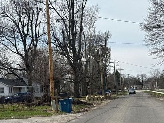 5th image of 2316 Richards Ln