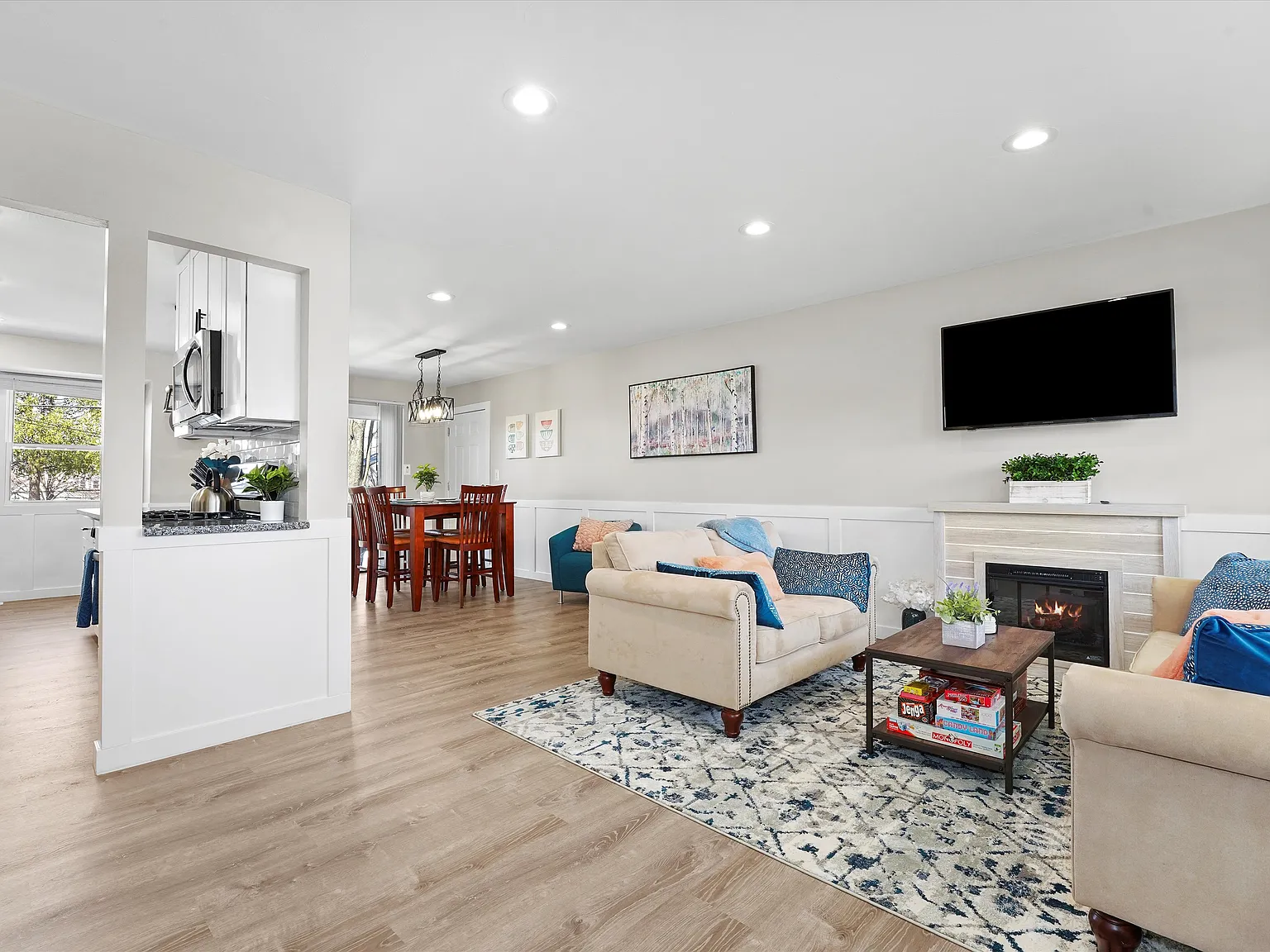 3 bed, 1125 sqft, $2,800 — Photo 2