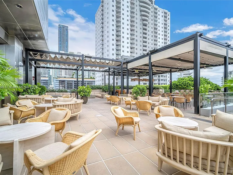 1435 Brickell Ave #3012 — Photo 40