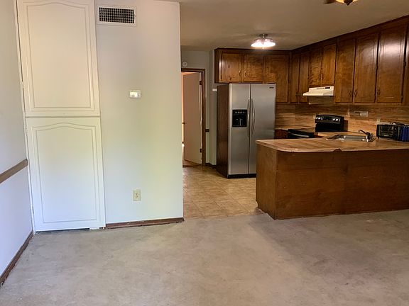 4th image of 1111 Riverview Pl #A