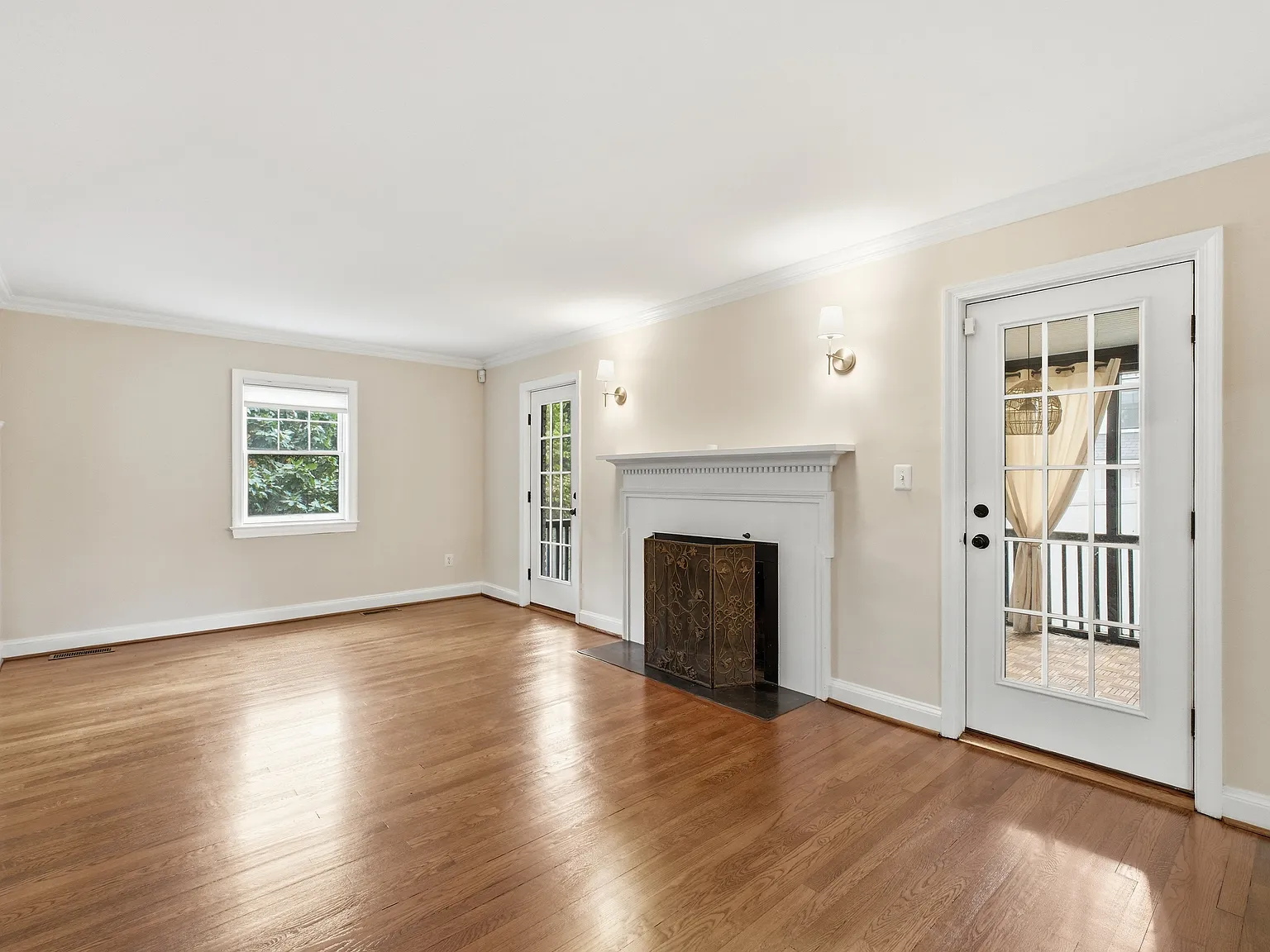 4 bed, 4.5 bath, 3123 sqft, $6,700 — Photo 4