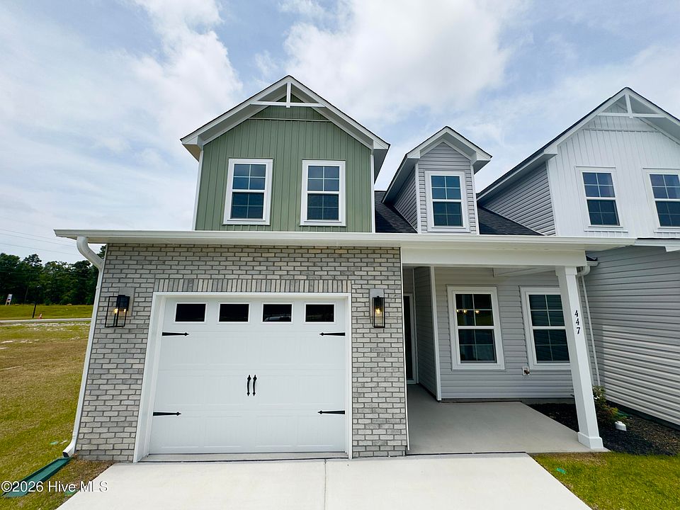 1st image of 545 Timbercrest Circle SE