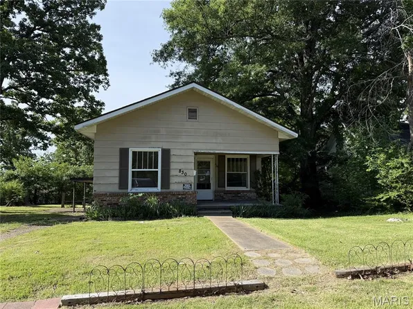 830 Hart St, Poplar Bluff, MO 63901
