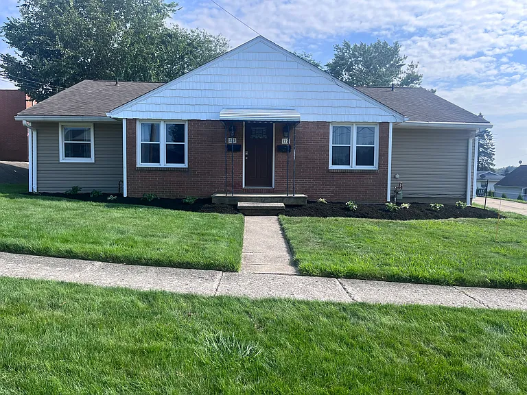Valley View Dr — Photo 1
