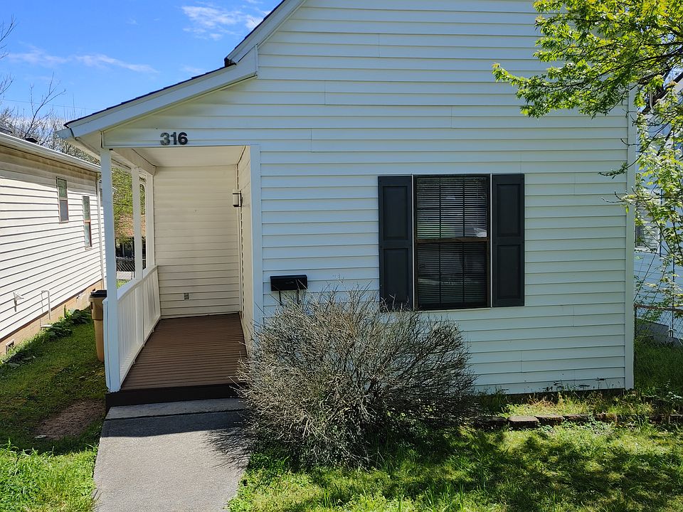 1st image of 316 E Emerald Ave