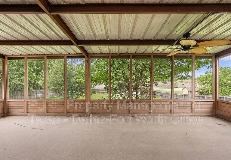 3905 Frisco Cir — Photo 12