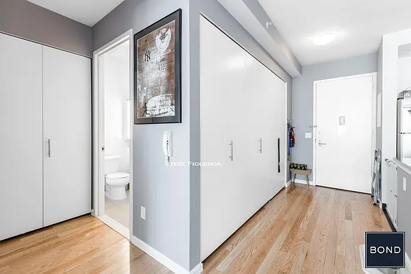 Rented by Bond New York | media 5