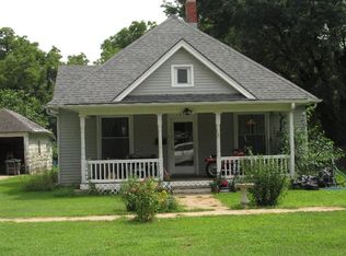 416 NE 6th St, Abilene, KS 67410