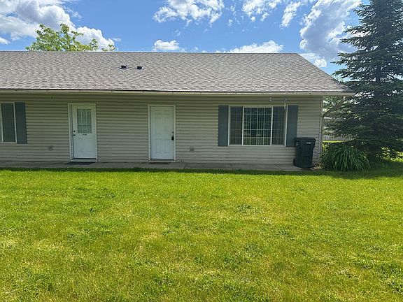 3rd image of 3130 Meadow Glen Ln #3132