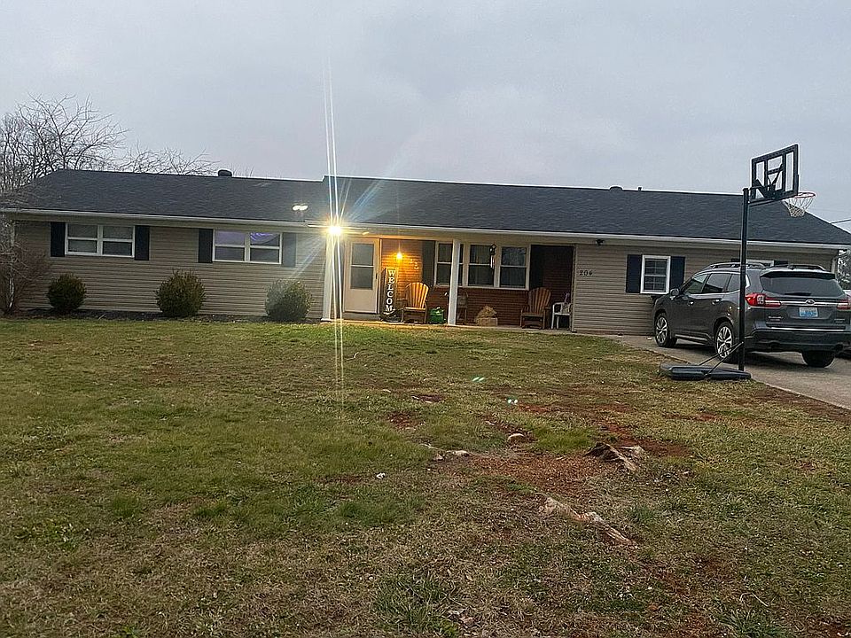 1st image of 204 E Langdon Rd