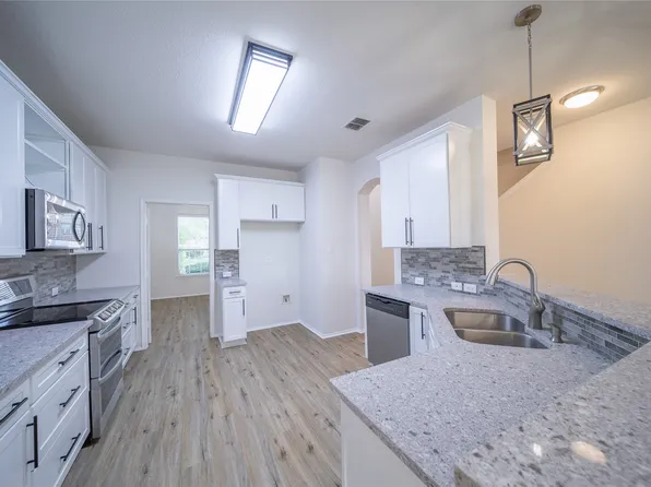 9601 Links Fairway Dr, Rowlett, TX 75089