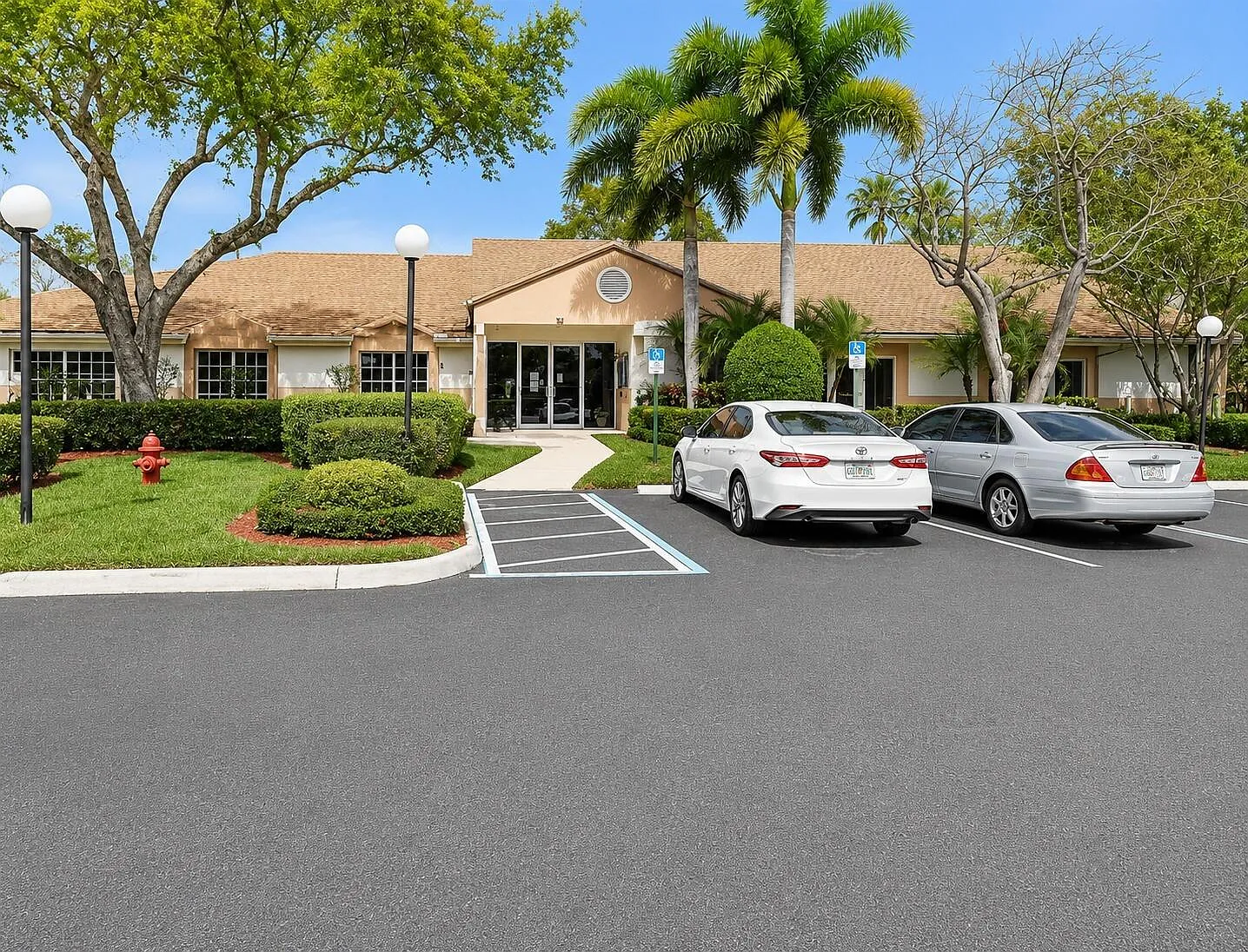 2 bed, 2.0 bath, 1423 sqft, $2,850 — Photo 4