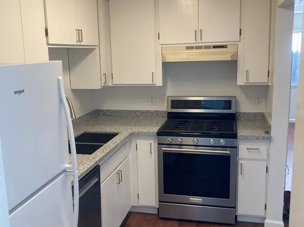 325 E Cotati Ave APT D, Cotati, CA 94931