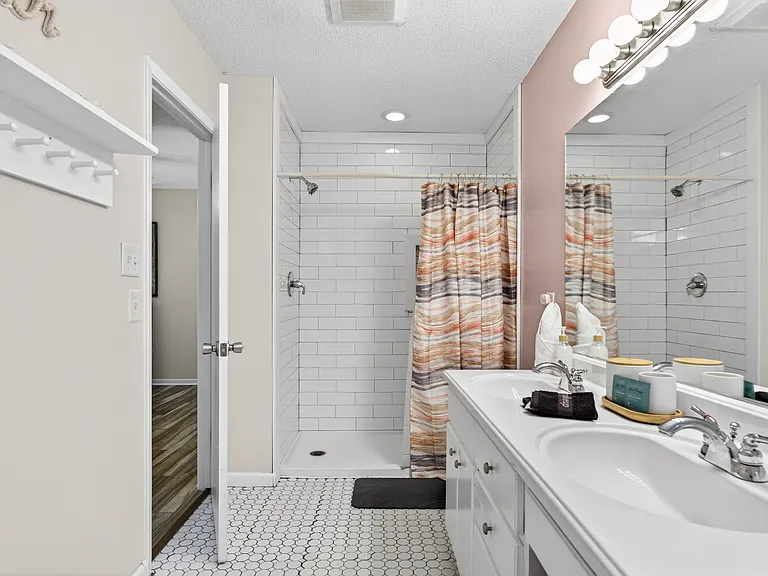 Main bathroom