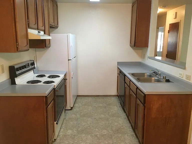 5331 Valleyridge Dr — Photo 4