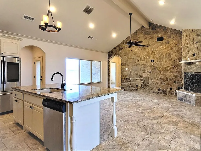 5234 Kemper St — Photo 9