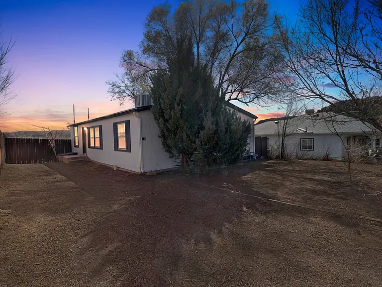 1134 Robinson Ave — Photo 19