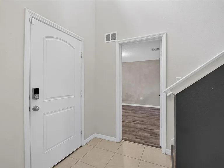 1115 Wynnmere Walk Ave — Photo 7