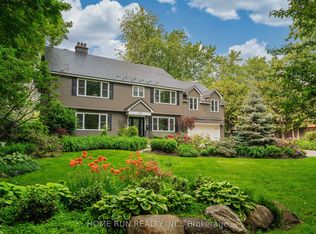 275 Buchan Rd, Ottawa, ON K1M 0W4