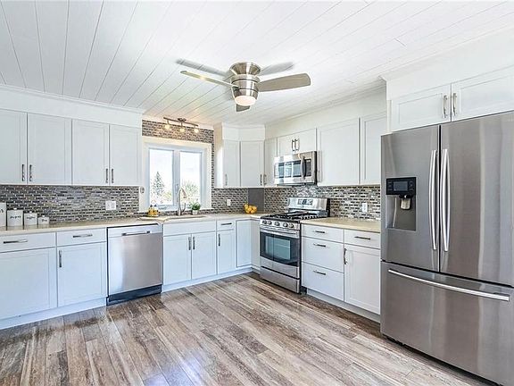 4th image of 2239 Academy St