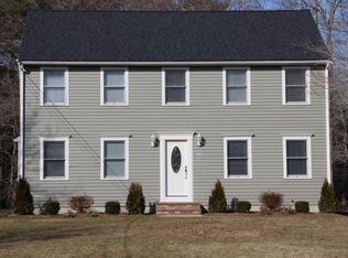 25 Summerdale Farms Way, Bridgewater, MA 02324