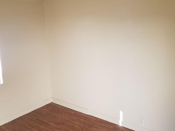 2nd image of 916 Watson Ave
