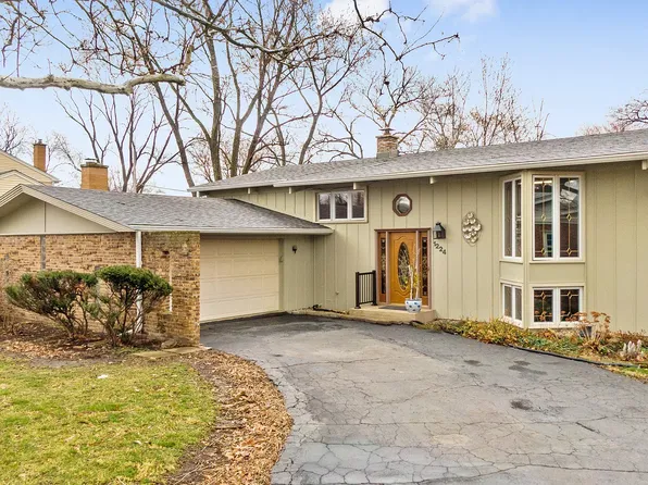 1224 Modaff Rd, Naperville, IL 60540