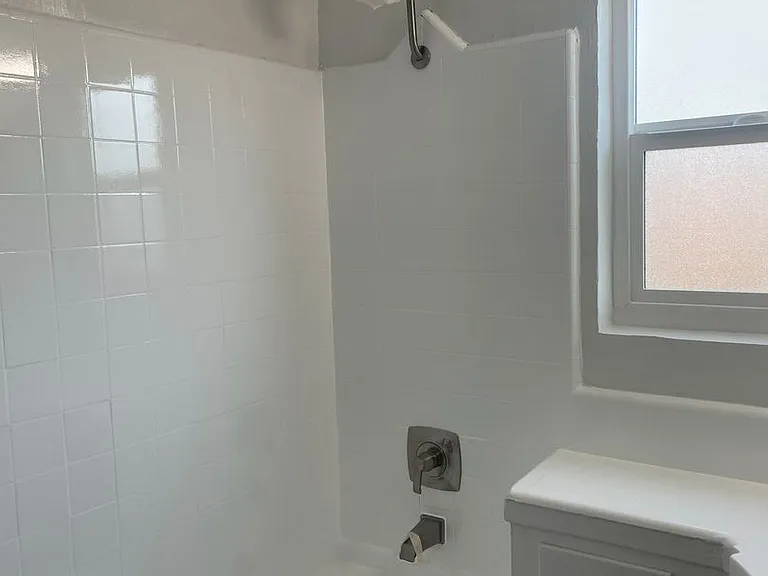 1815 N. Harvard Blvd — Photo 28
