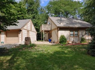 10 W 97th Ter, Kansas City, MO 64114