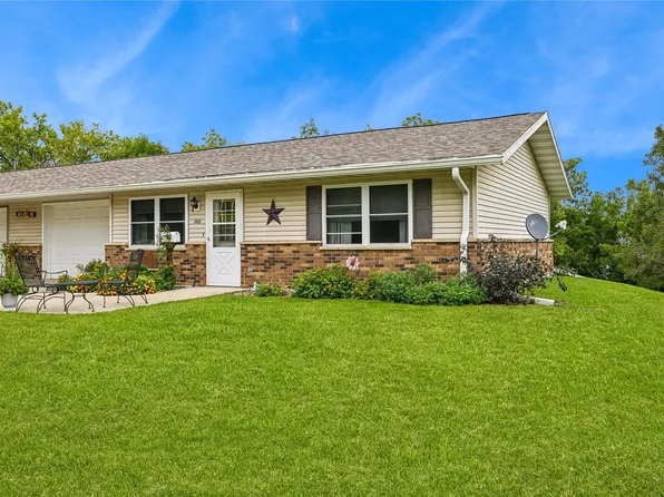 1401 13th Ave, Belle Plaine, IA 52208