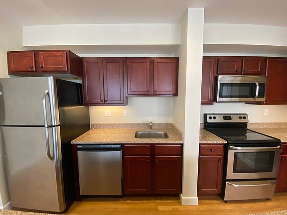 5th image of 20 Pond St APT 206